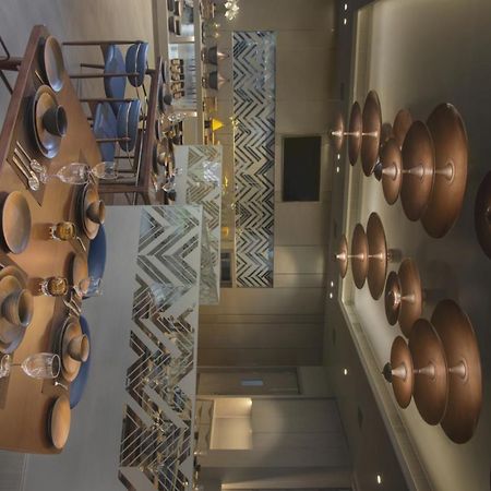 ואדודרה Kabir Hotel & Spa מראה חיצוני תמונה