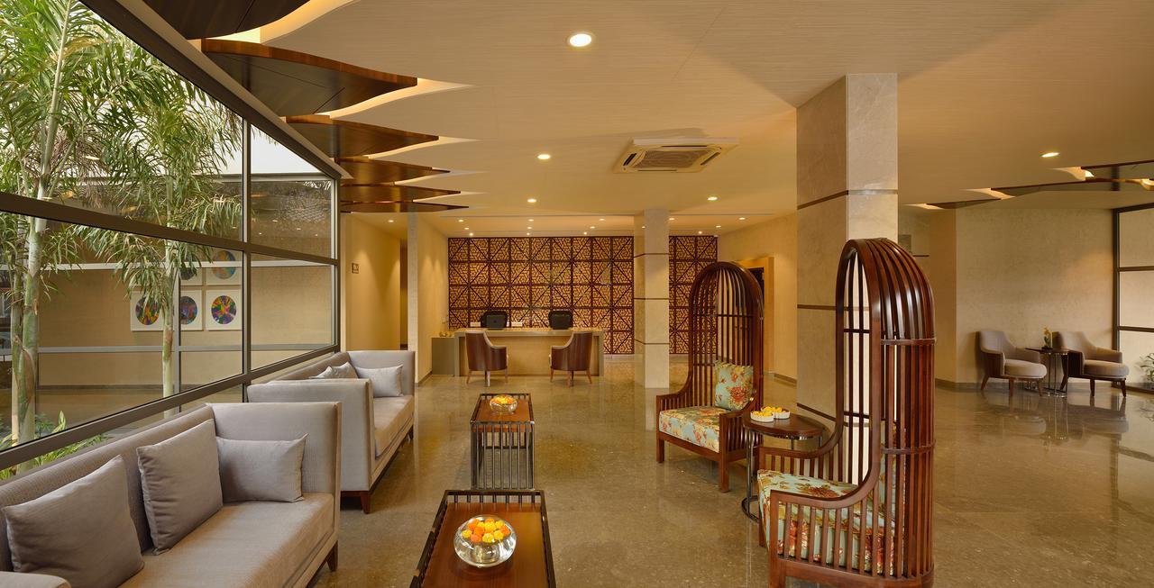 ואדודרה Kabir Hotel & Spa מראה חיצוני תמונה