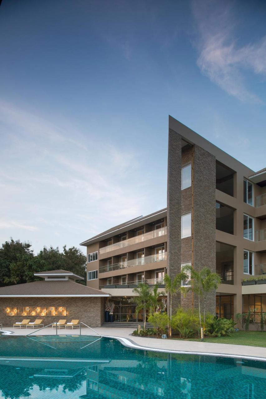 ואדודרה Kabir Hotel & Spa מראה חיצוני תמונה